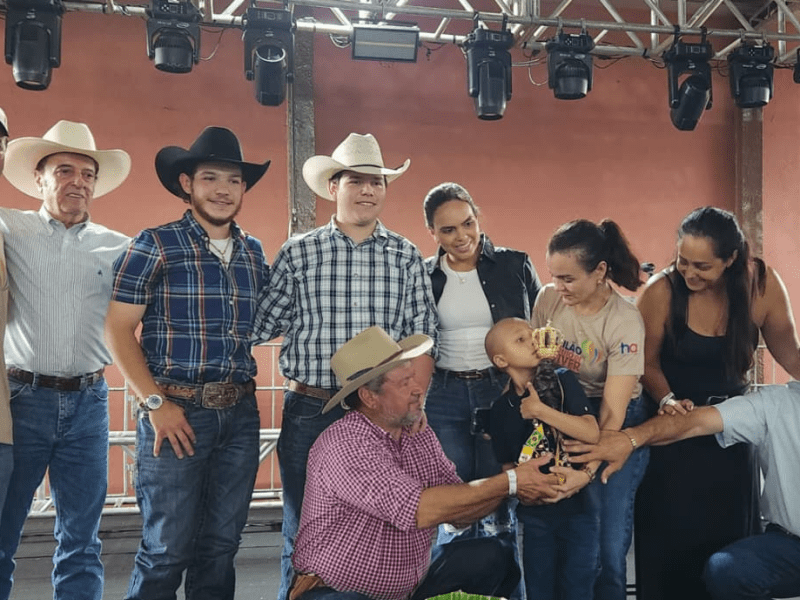 Imagem de Nossa Senhora marca abertura do Leilão Direito de Viver, que arrecadou R$ 2 milhões